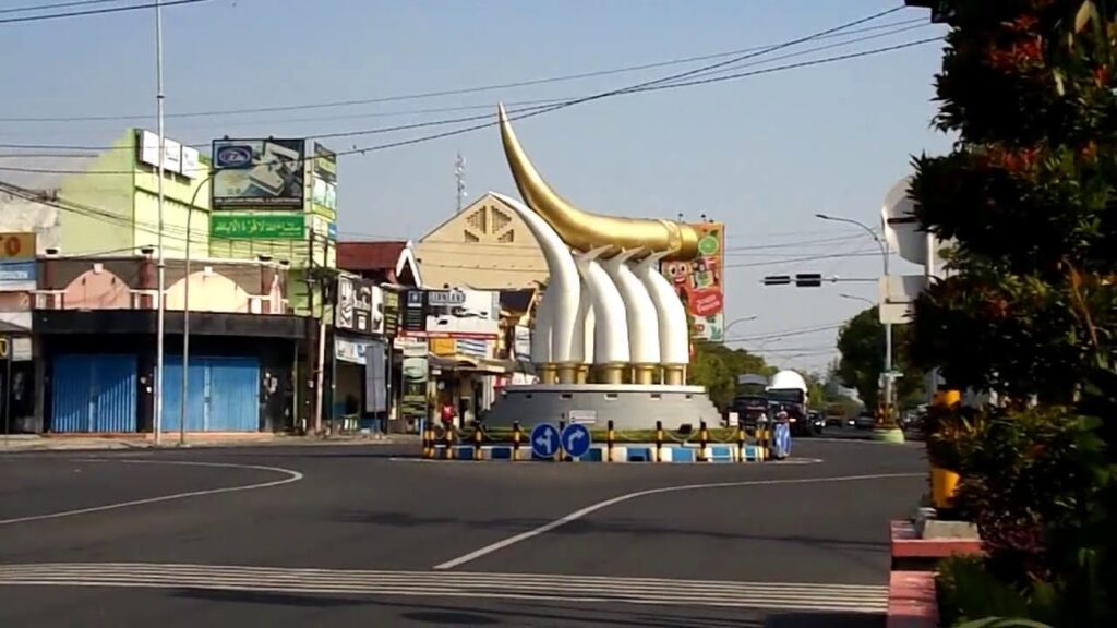 Perawatan Tugu Kartonyono Tahun 2022 Fokus Pada Pengecatan dan Perbaikan Komponen