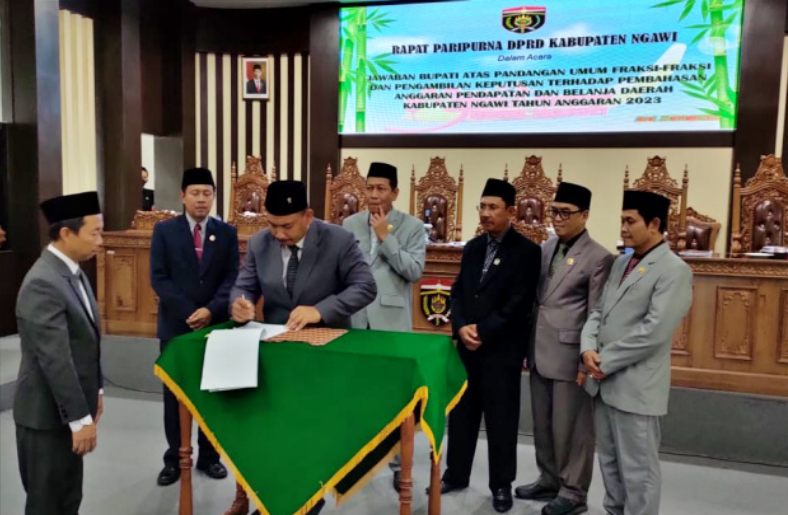 APBD 2023 Disahkan, Salah Satu Fokusnya pada Layanan Dasar Infrastruktur Jalan Jembatan