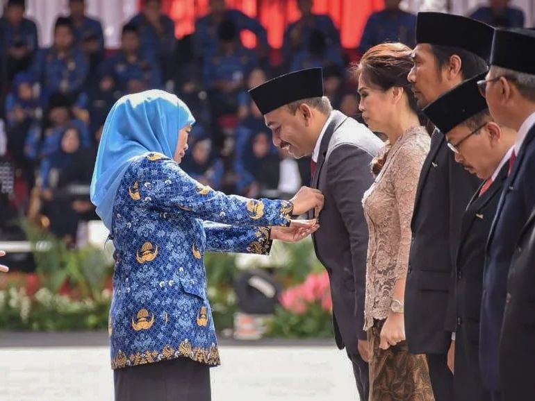 Selamat Atas Penghargaan Jer Basuki Mawa Beya Lencana Emas yang Diterima Bupati Ngawi dari Gubernur Jawa Timur