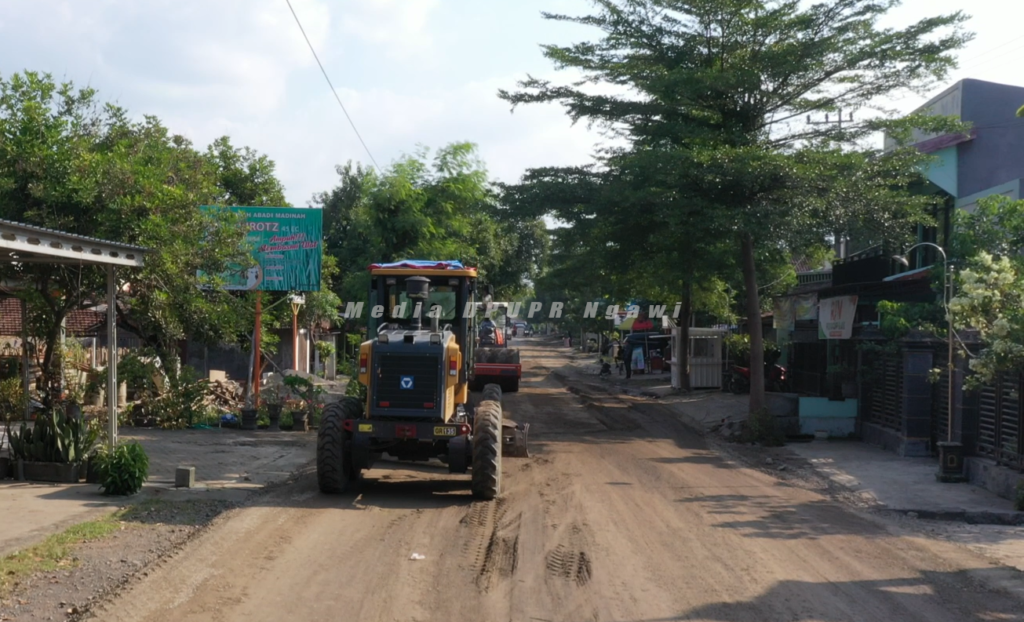 REKONTRUKSI Ruas Jalan Teguhan – Jogorogo oleh Dinas PUPR Ngawi