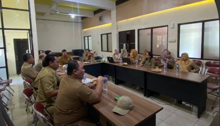 rapat tanggal 4